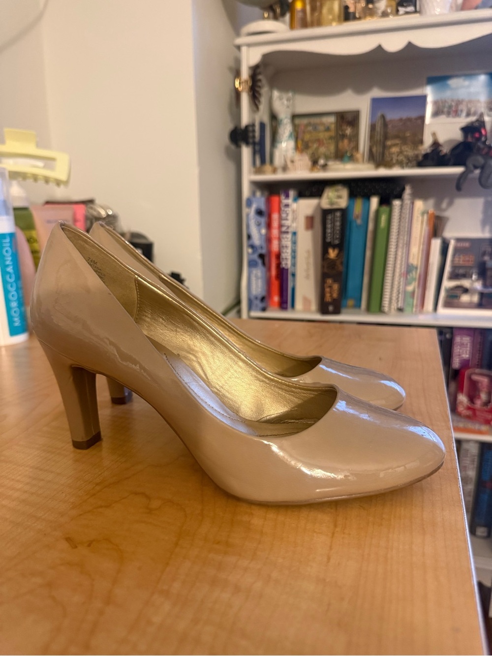 Bandolino Patent Leather Pumps in Nude